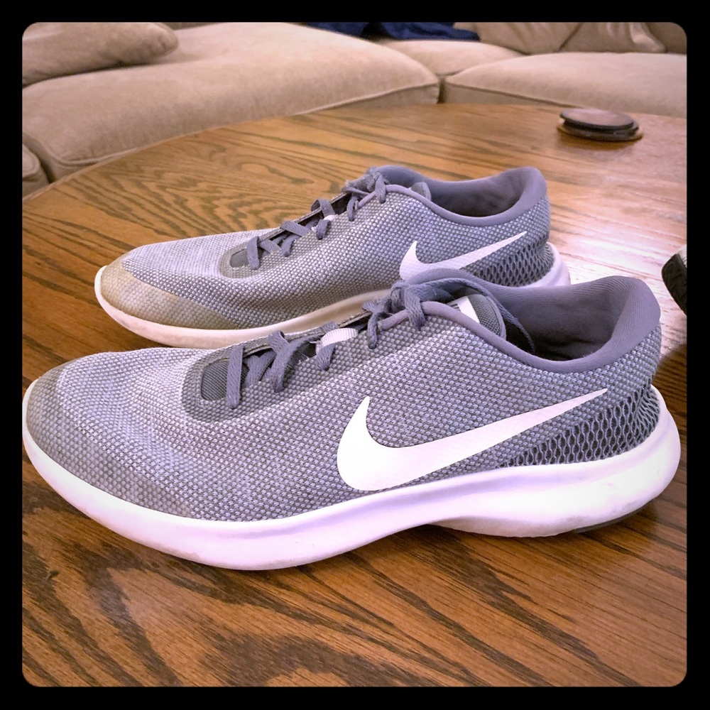 Nike Men’s size 9 Flex Experience RN7